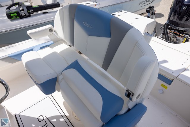 New 2024 Robalo  Boat for sale